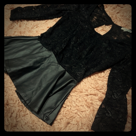 Black Lace & Leather peplum - Picture 1 of 3